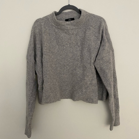 Open-back Lulus Crop Gray Sweater - Picture 5 of 5